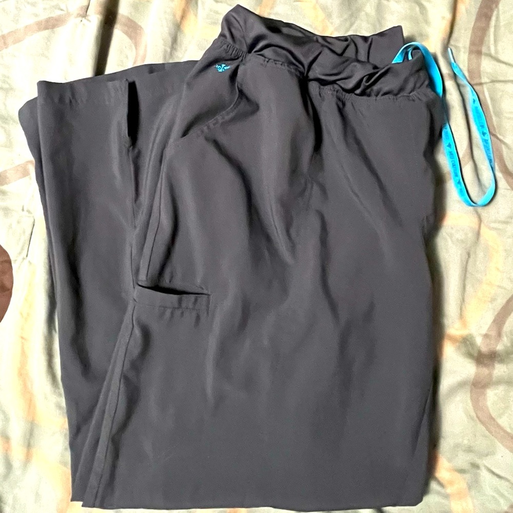 Med Couture scrub pants
